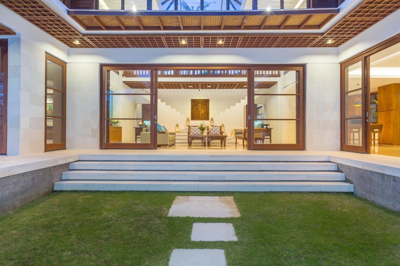 Villa Rusa Biru - Modern Villa With Private Pool And Cook In The Heart Of Berawa Canggu  Bagian luar foto