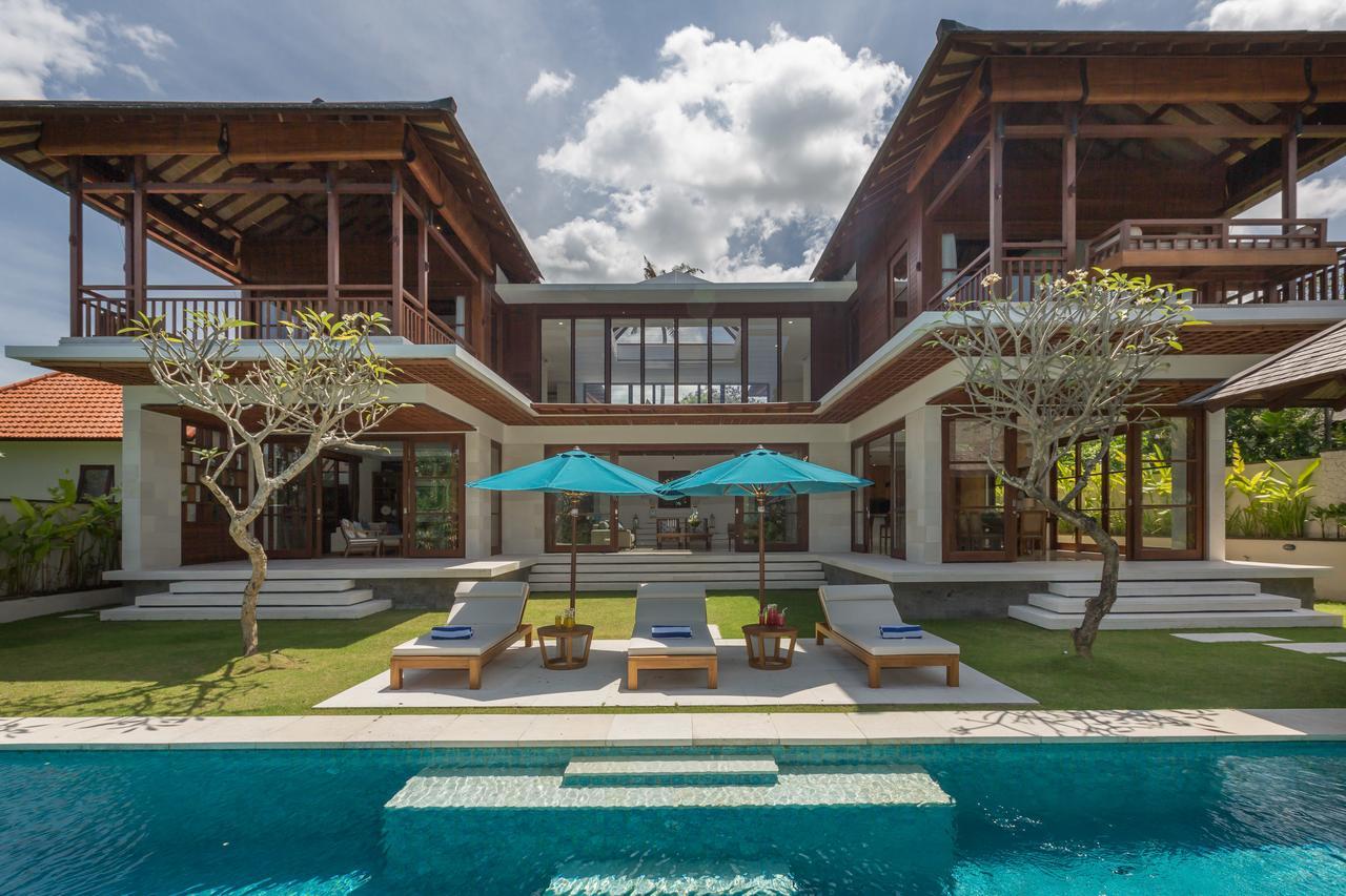 Villa Rusa Biru - Modern Villa With Private Pool And Cook In The Heart Of Berawa Canggu  Bagian luar foto