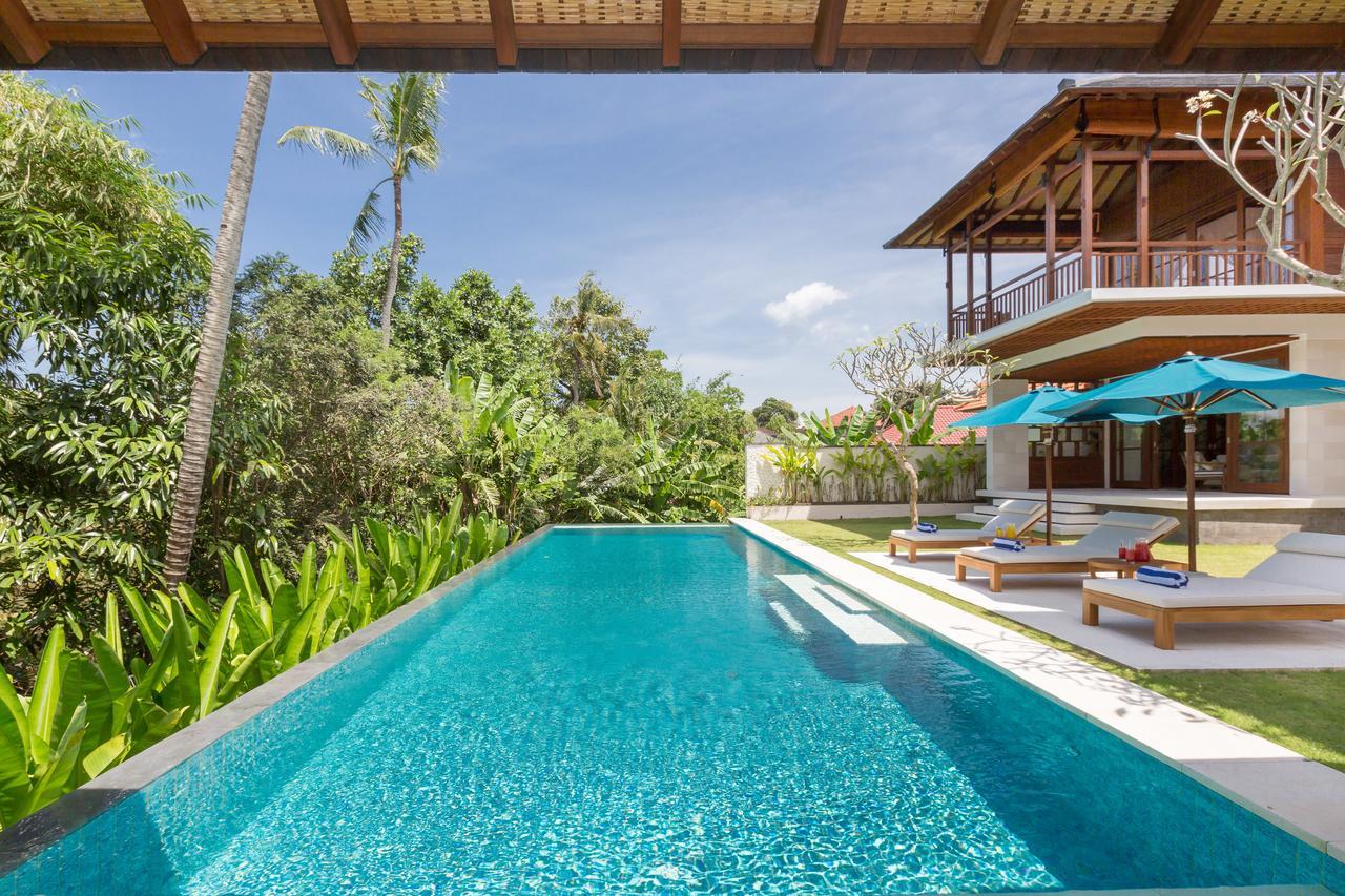 Villa Rusa Biru - Modern Villa With Private Pool And Cook In The Heart Of Berawa Canggu  Bagian luar foto