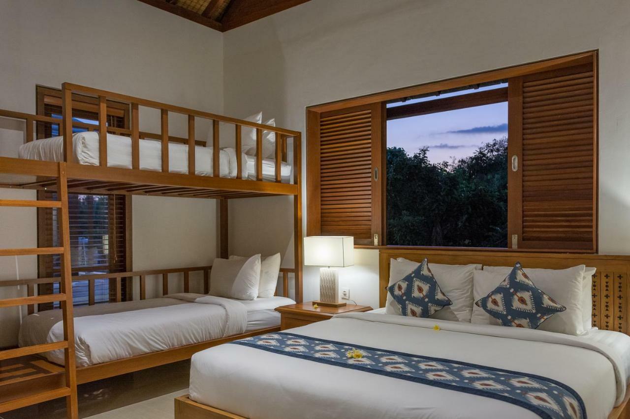 Villa Rusa Biru - Modern Villa With Private Pool And Cook In The Heart Of Berawa Canggu  Bagian luar foto