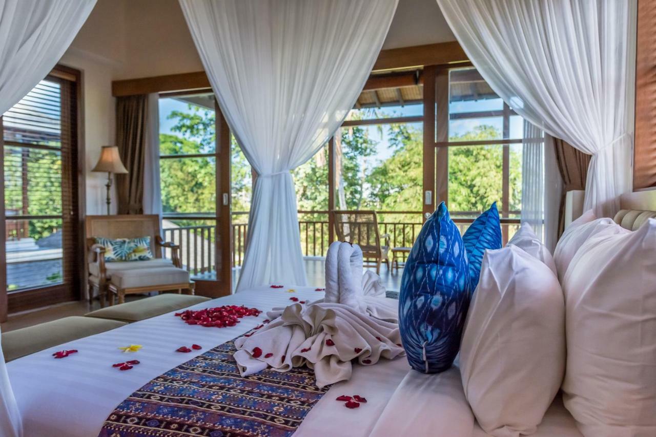 Villa Rusa Biru - Modern Villa With Private Pool And Cook In The Heart Of Berawa Canggu  Bagian luar foto