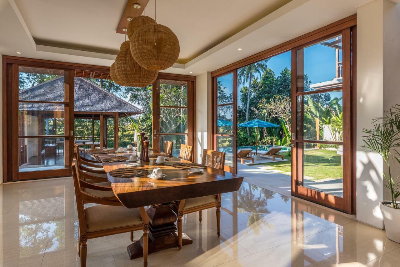Villa Rusa Biru - Modern Villa With Private Pool And Cook In The Heart Of Berawa Canggu  Bagian luar foto